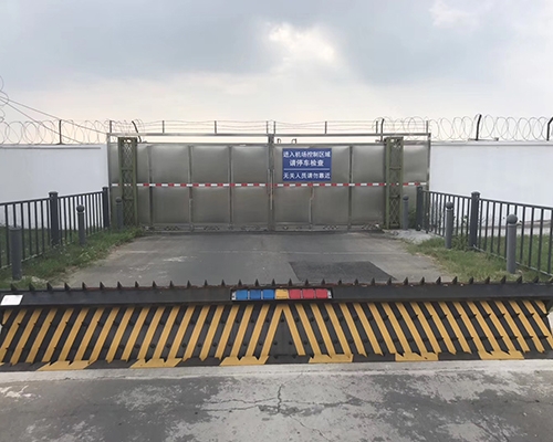 防撞牆路障機